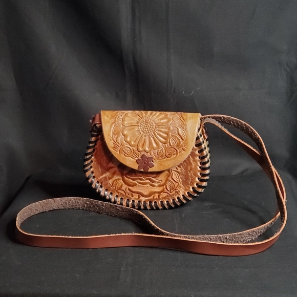 Hand Tooled Leather Crossbody NWOT'S - Picture 1 of 7